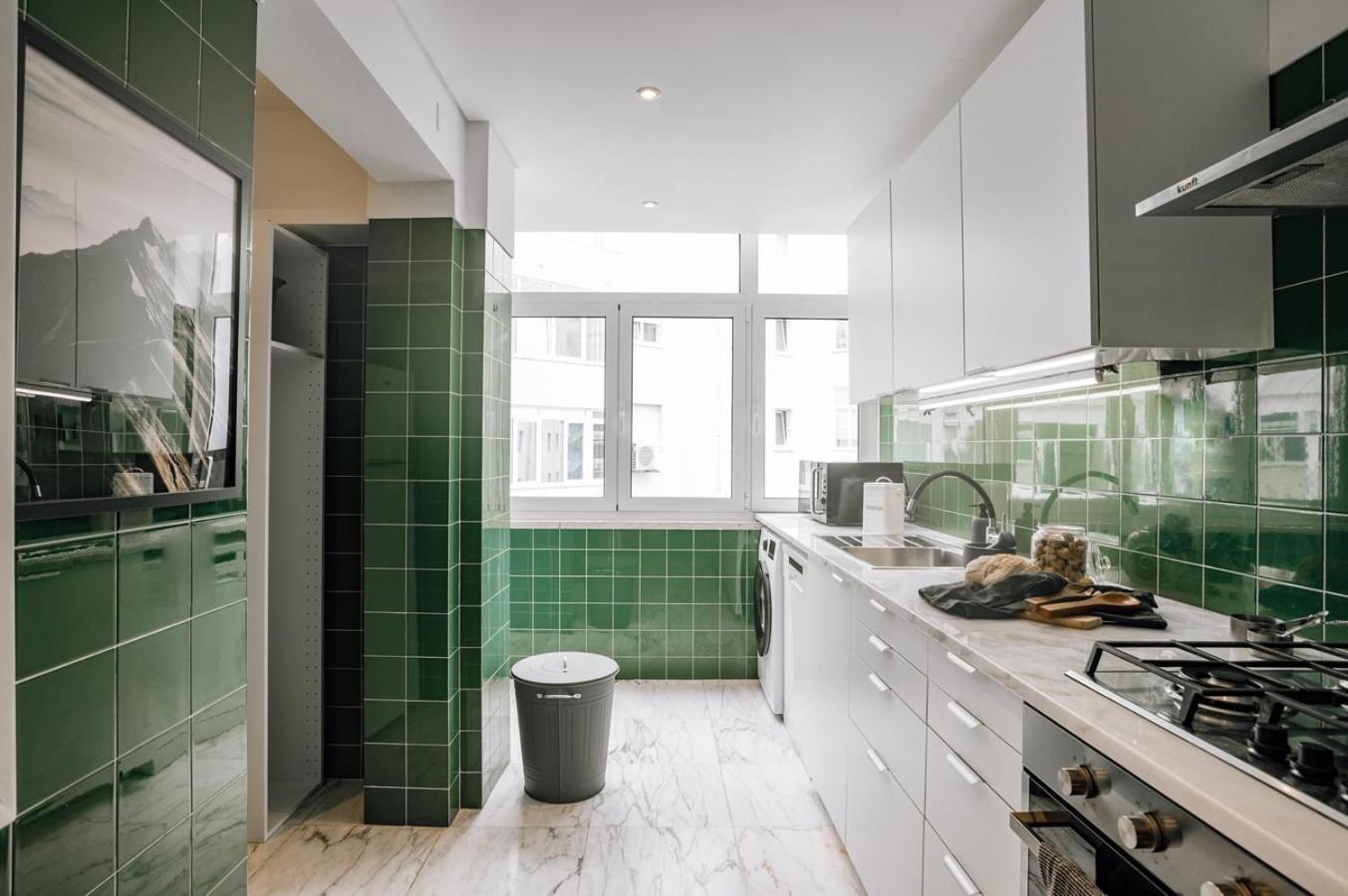 Sabarros - 2 Bedrooms In Alvalade